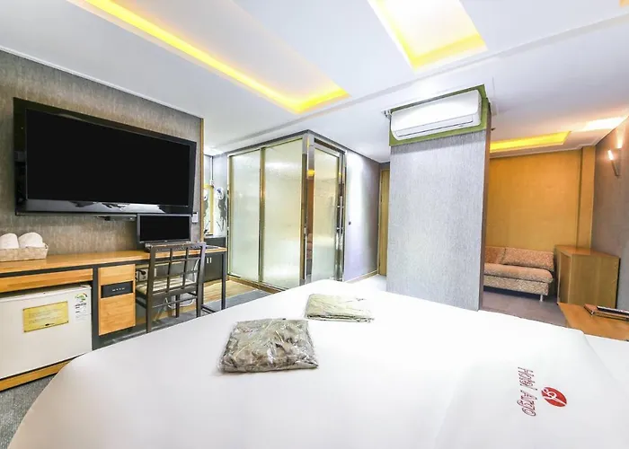 Argo Motel 2*